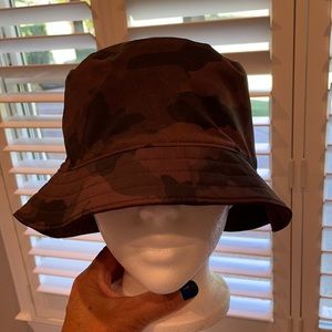 NWOT Lululemon Bucket Hat